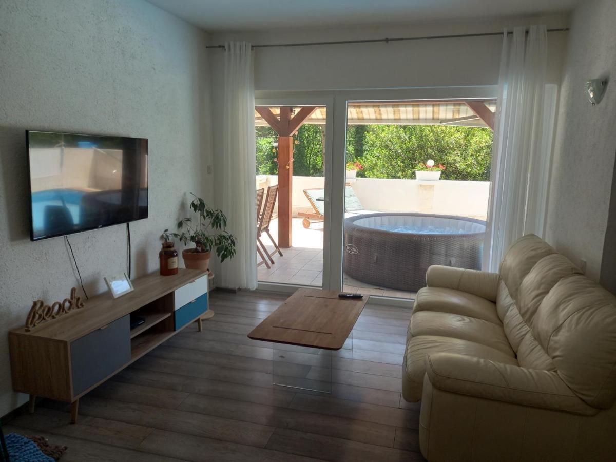 Vila Brig 108 - Private Swimming Pool And Jacuzzi Rijeka Exterior foto